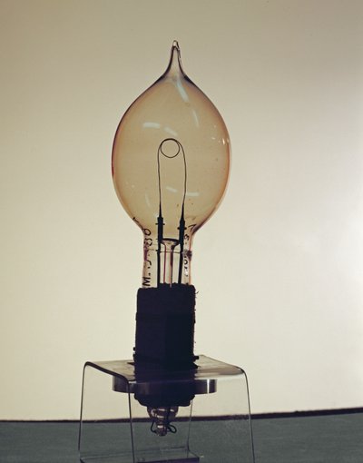 Bombilla temprana de English Photographer